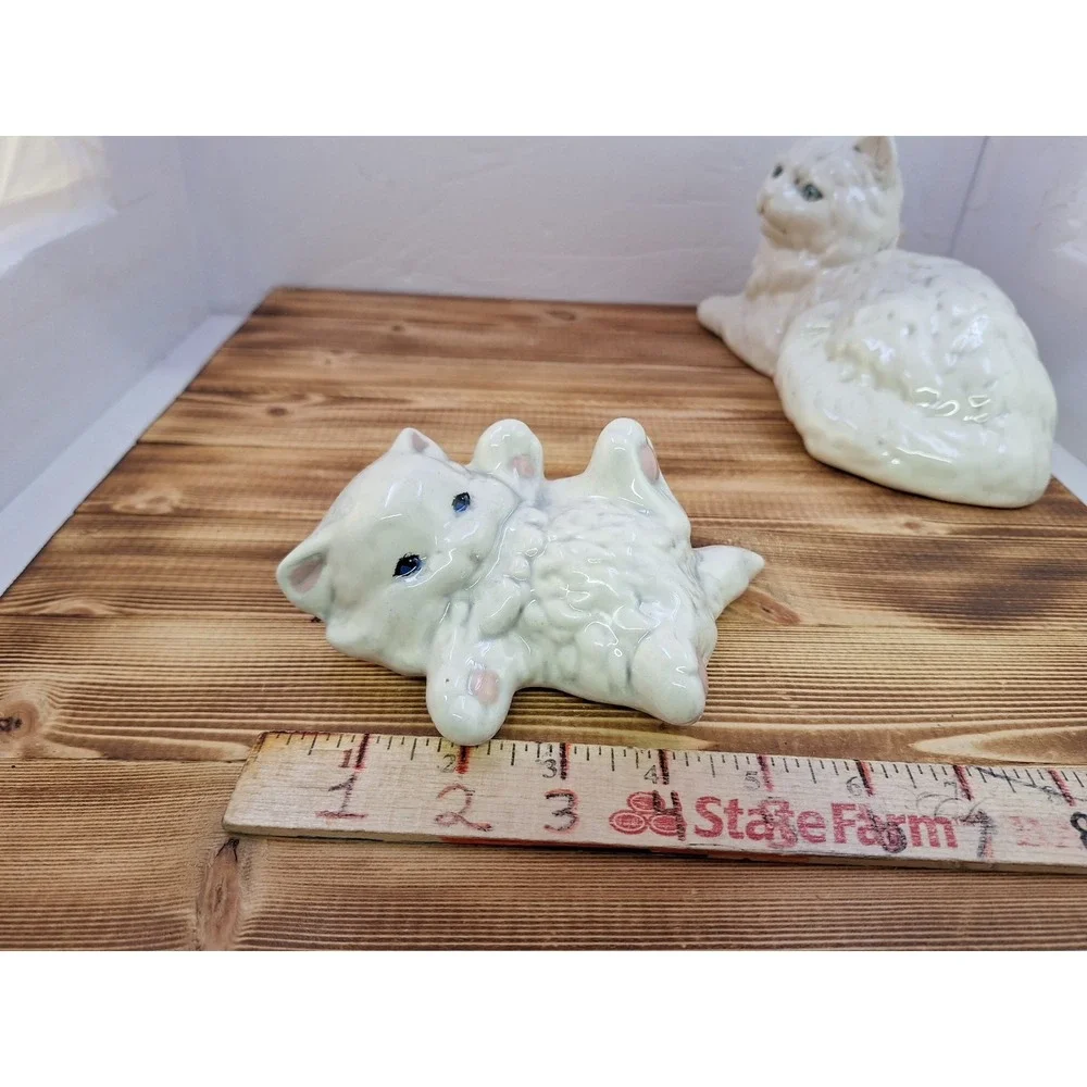 Vintage White Ceramic Fluffy Persian Kitten Figurine Blue Eyes Cute Signed MR 85